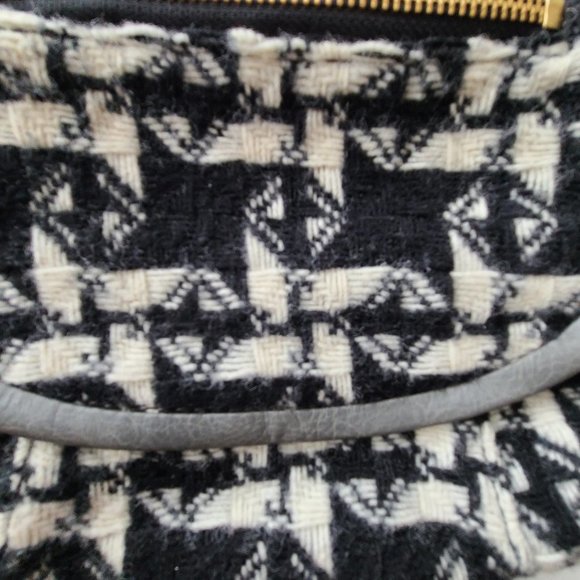 JUICY COUTURE NWT Black & White Woven Purse - Picture 3 of 7